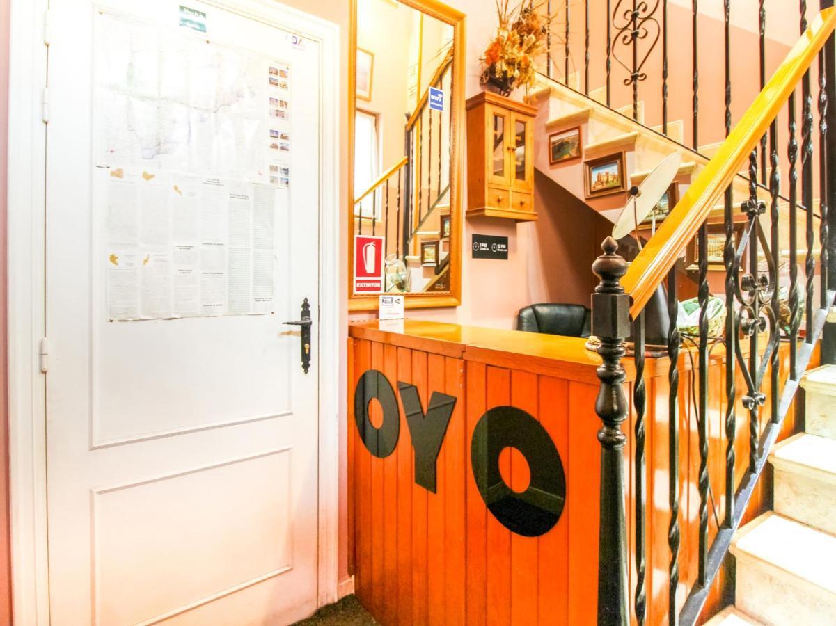 Oyo Hospedaje El Gato Сеговия Экстерьер фото